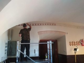 Prace konserwatorsko-restauracyjne w zakrystii i kościele