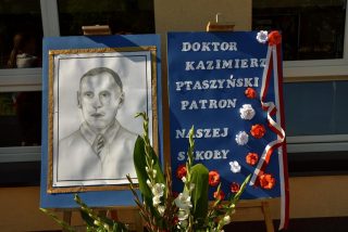 Nowy patron i sztandar szkoły_Hajnówka_4.09.2020