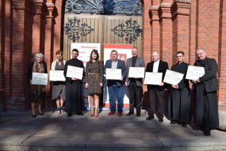 Wręczenie certyfiktów Cenny zabytek Mazowsza_Zembrów_28.09.2020